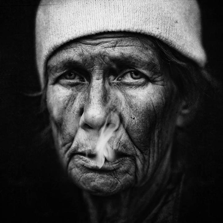 homeless-black-and-white-portraits-lee-jeffries-12