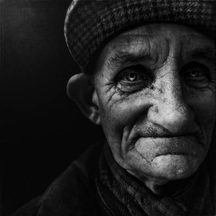 homeless-black-and-white-portraits-lee-jeffries-32