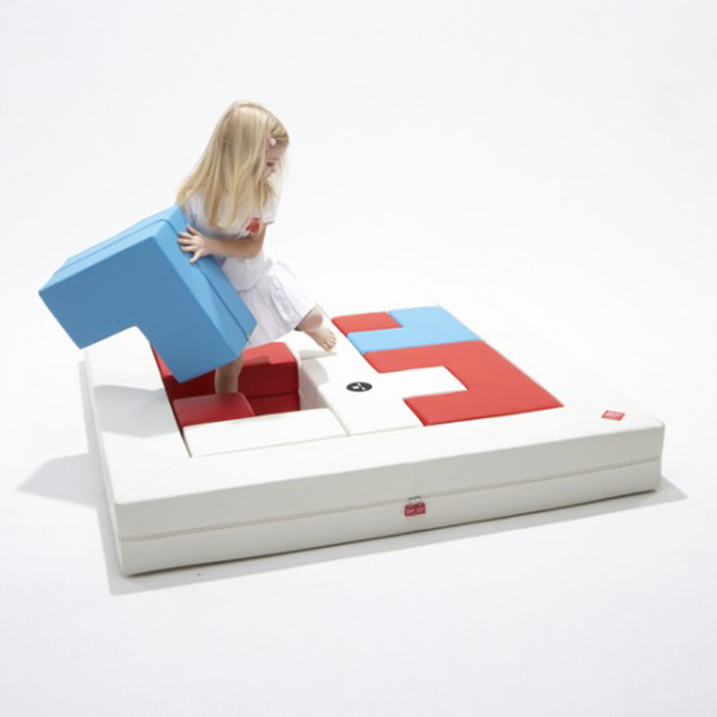 puzzle-sofa-The-kid-can-change-the-layout-of-this-sofa