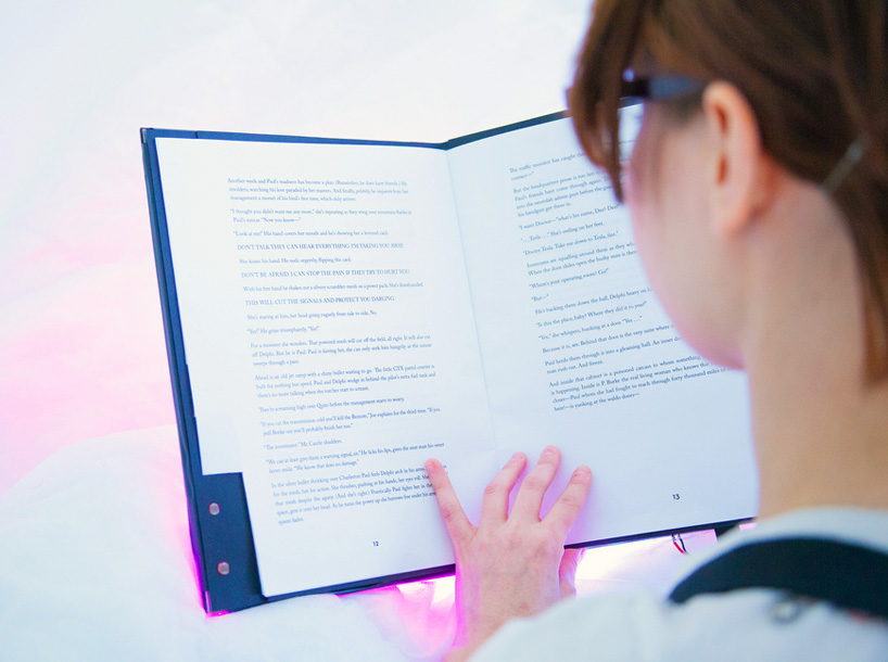 MIT-designs-book-that-lets-readers-feel-the-protagonists-pain-designboom-01