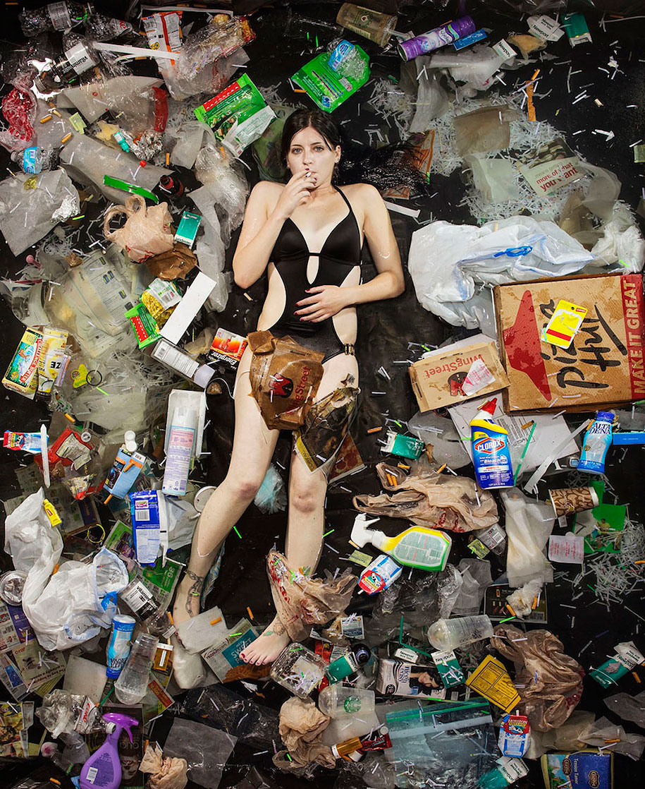 7-days-of-garbage-environmental-issues-photography-gregg-segal-11