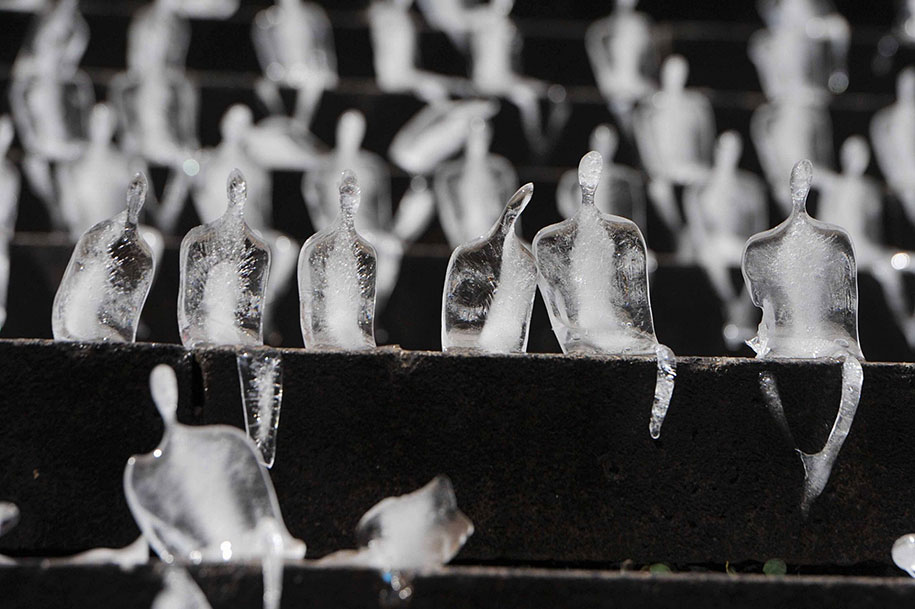 first-world-war-commemoration-ice-sculptures-birmingham-nele-azevedo-2