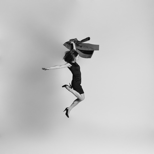 Black-and-white-jumping-people-photography-4