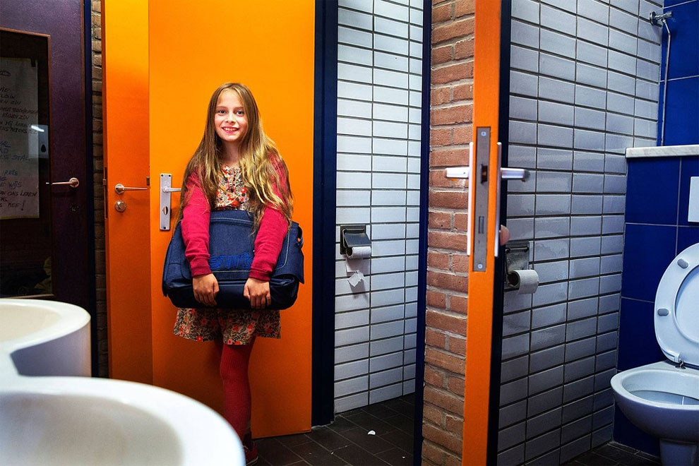 Brusel, Belgie - školní toalety (Tim Dirven)