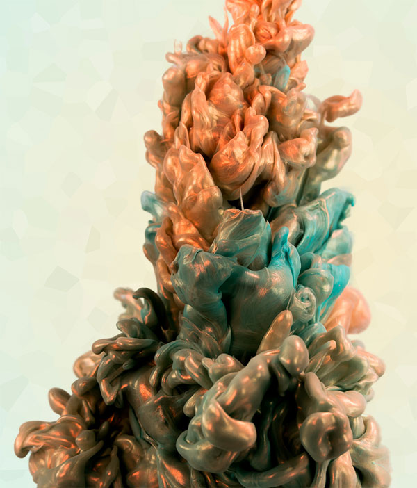 high-speed-photos-of-ink-and-metal-dropped-into-water-by-alberto-seveso-7