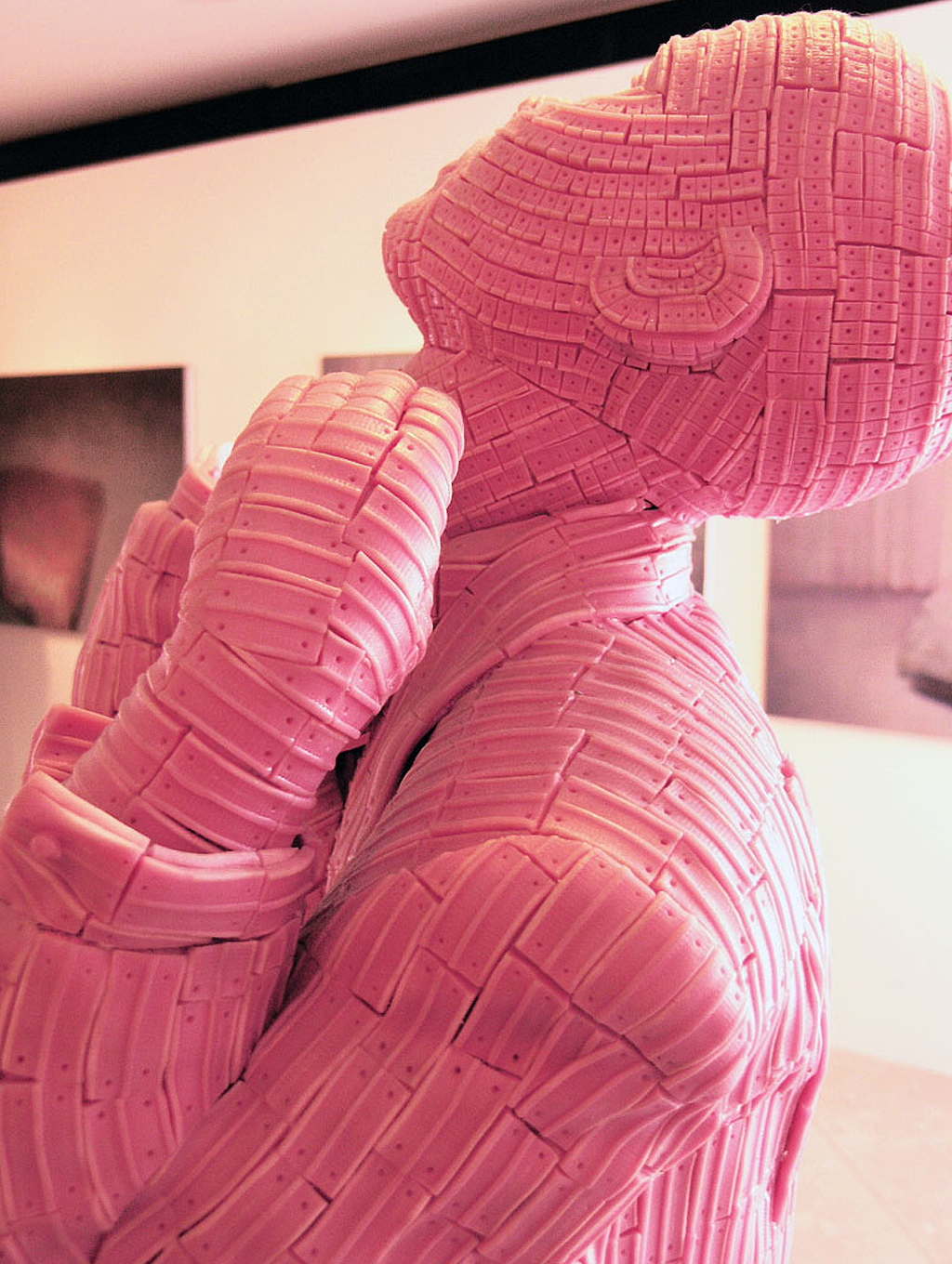 Maurizio Savini - sochy ze žvýkaček