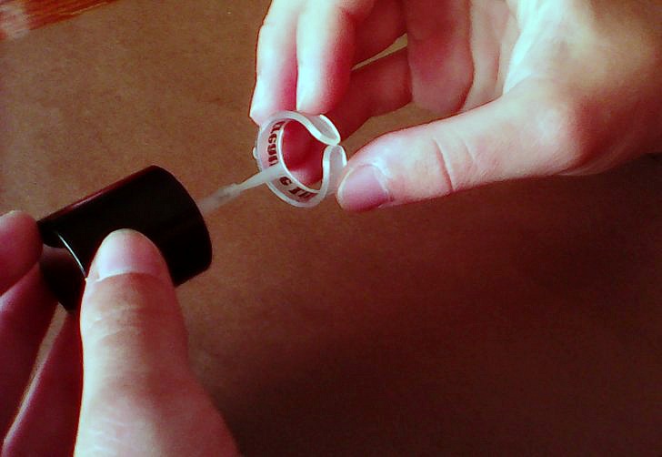 DIY prsteny ze smršťovací fólie
