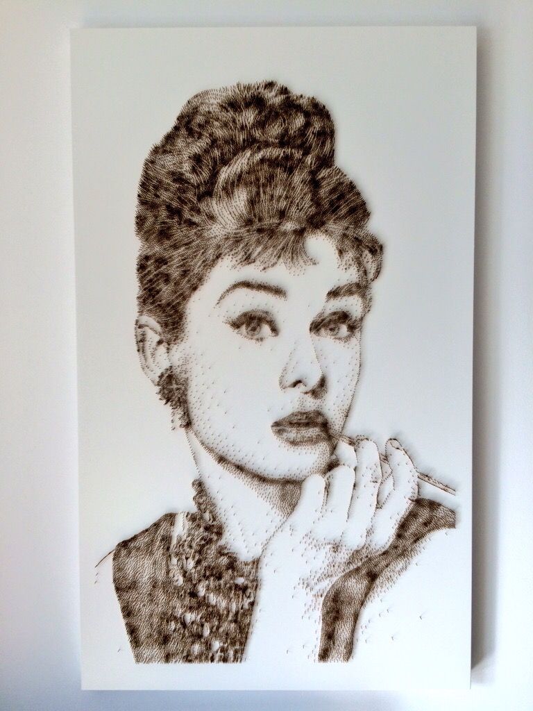David Foster - Detailní obrazy z hřebíků, Audrey Hepburn