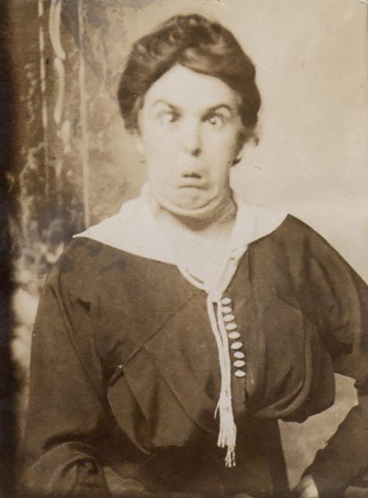 funny-victorian-era-photos-silly-vintage-photography-8-575130d540ffe__700